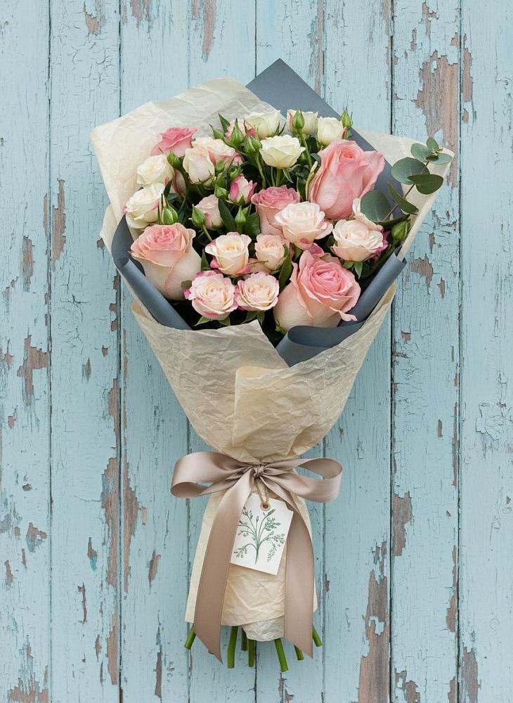 Букет цветов из: Розы в ВНИИССе