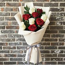 Букет цветов из:  Розы в ВНИИССе