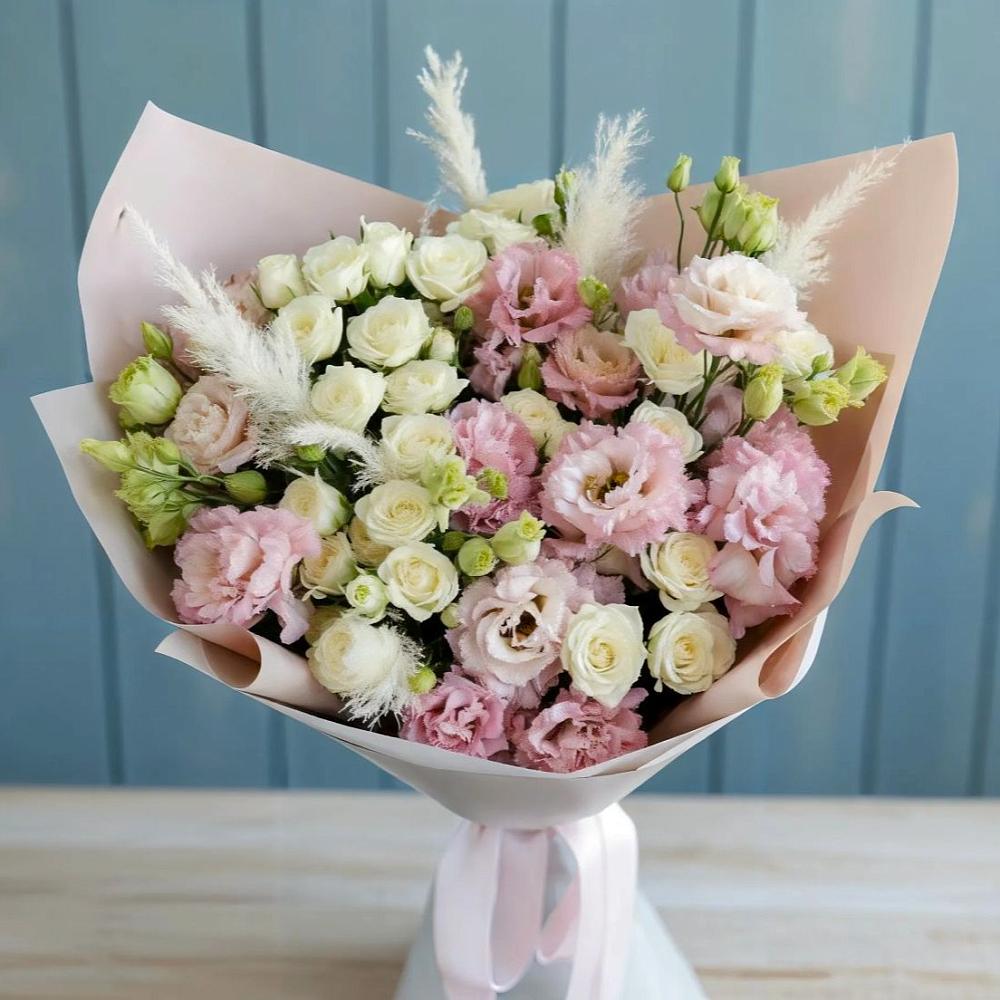 Букет цветов из: Альстромерии и Розы в ВНИИССе