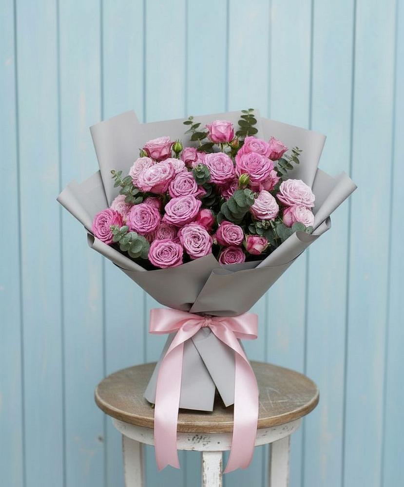 Букет цветов из: Розы в ВНИИССе