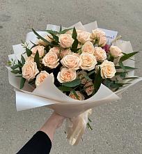 Букет Кремовые розы Латте в ВНИИССе