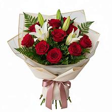 Букет цветов из:  Лилии и Розы в ВНИИССе