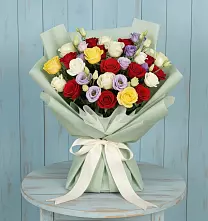 Букет цветов из:  Розы в ВНИИССе