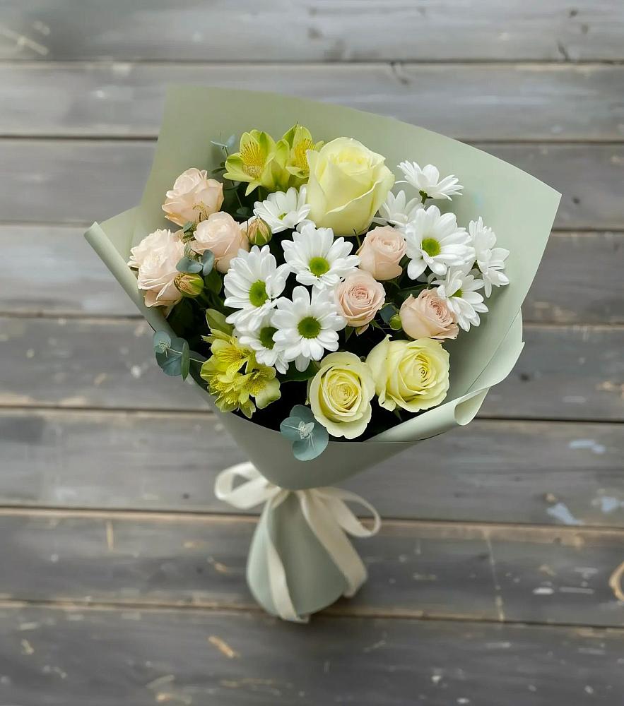 Букет цветов из: Альстромерии, Розы и Хризантемы в ВНИИССе