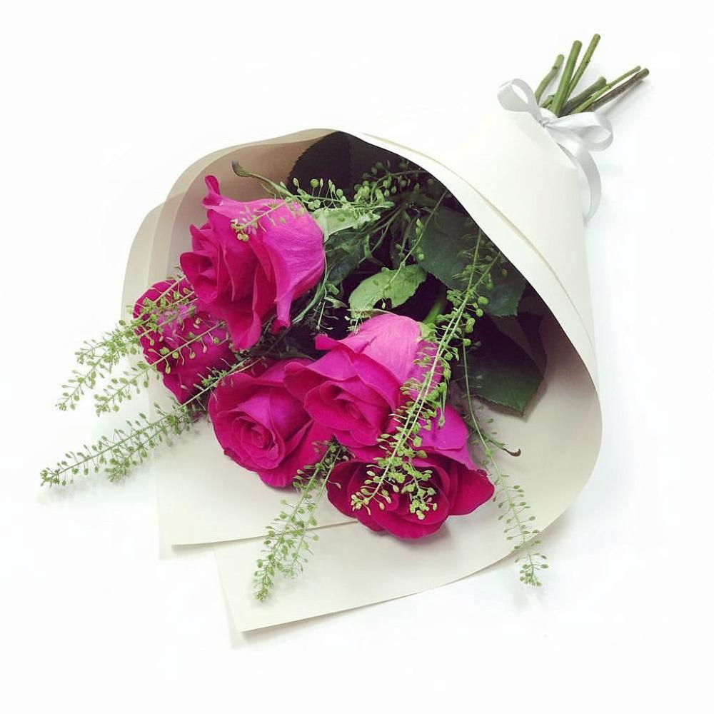 Букет цветов из: Розы в ВНИИССе