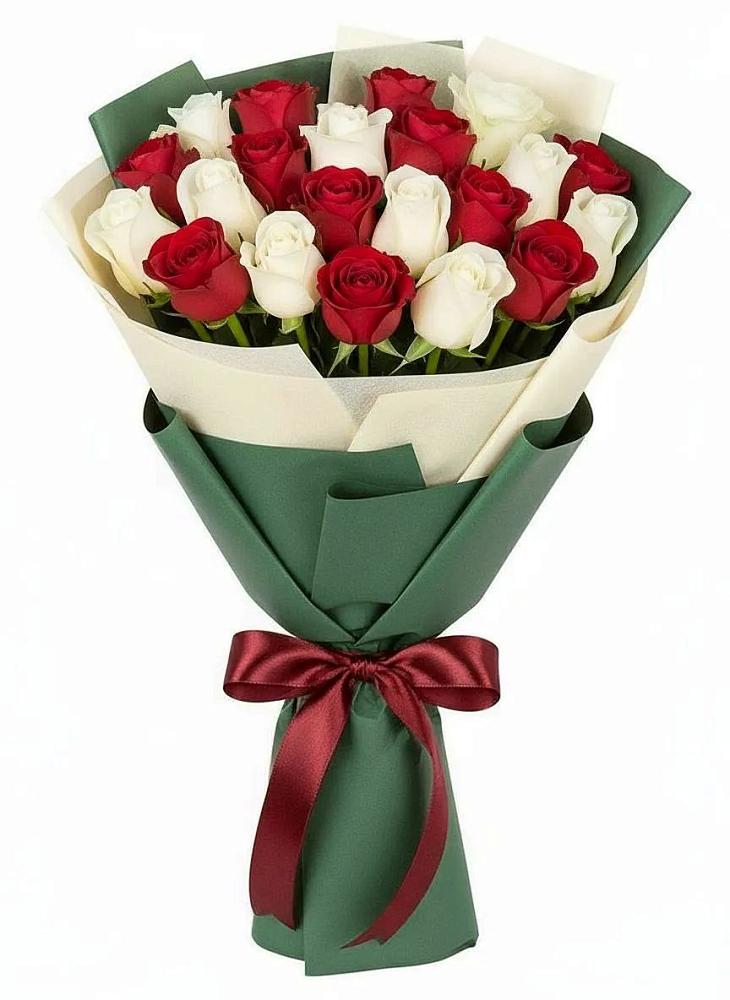 Букет Микс из красных и белых роз в ВНИИССе