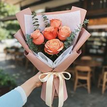 Букет цветов из:  Розы в ВНИИССе