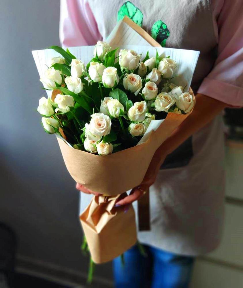 Букет цветов из: Розы в ВНИИССе