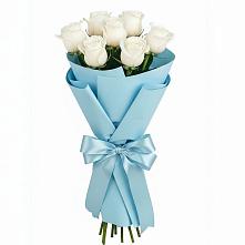 Букет 7 белых роз Проуд в ВНИИССе