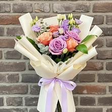 Букет цветов из:  Лизиантусы и Розы #REPLACE_PRED# ВНИИССе