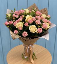 Букет цветов из:  Розы в ВНИИССе