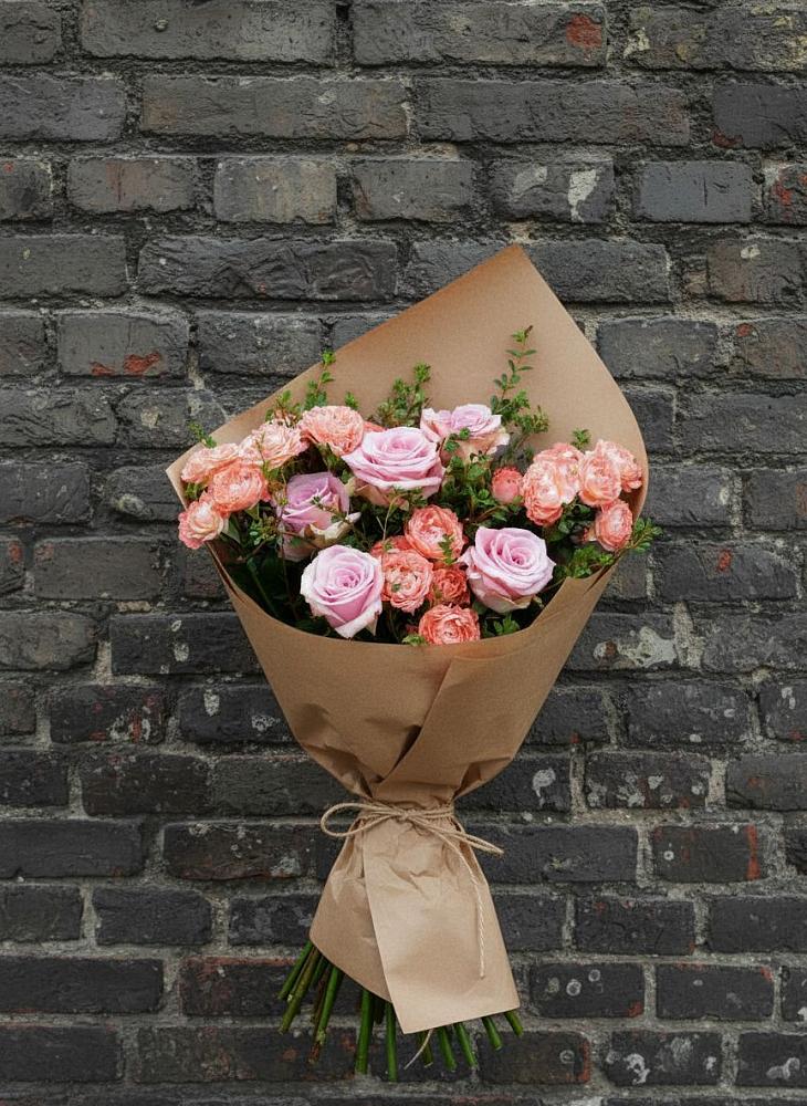 Букет цветов из: Розы в ВНИИССе