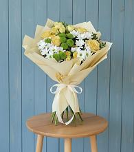 Букет цветов из:  Хризантемы и Розы в ВНИИССе