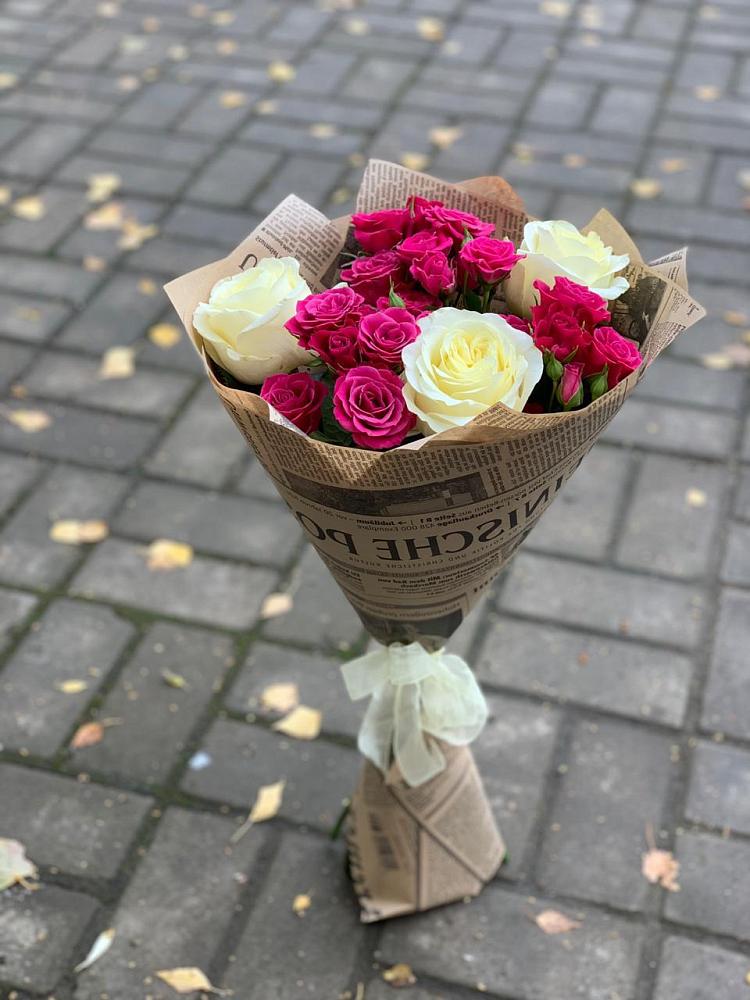 Букет цветов из: Розы в ВНИИССе
