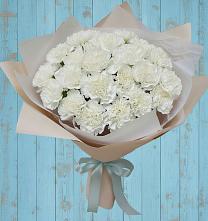 Букет цветов из:  Гвоздики в ВНИИССе