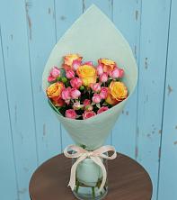Букет цветов из:  Розы в ВНИИССе