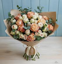 Букет цветов из:  Альстромерии и Розы в ВНИИССе