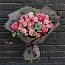Букет цветов из:  Розы в ВНИИССе