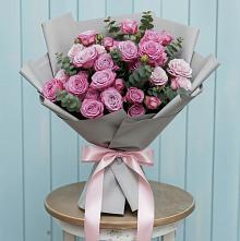 Букет цветов из:  Розы в ВНИИССе